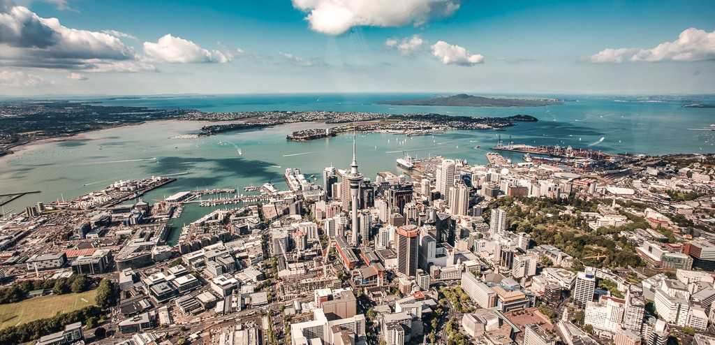 Auckland City & Volcanoes Scenic Flight